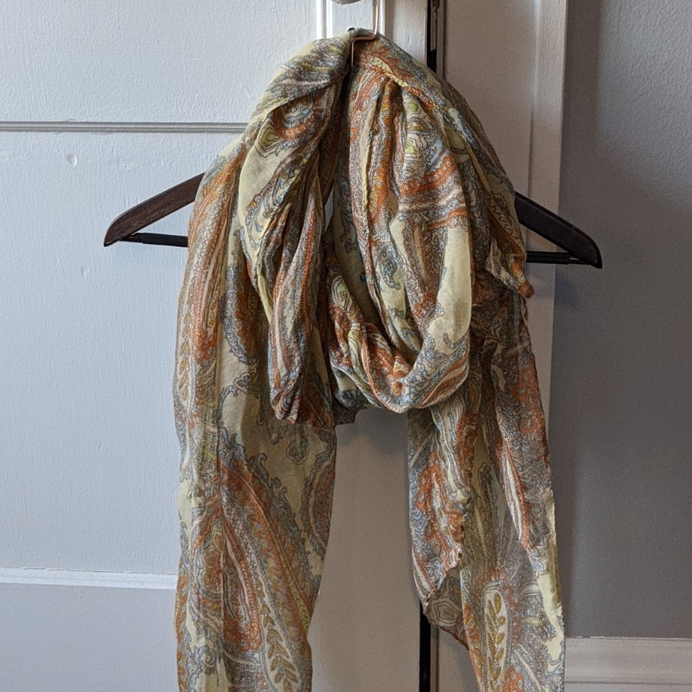Paisley print scarf